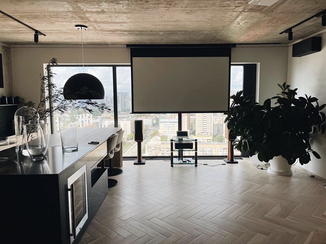 White Ash Luxury Apartment