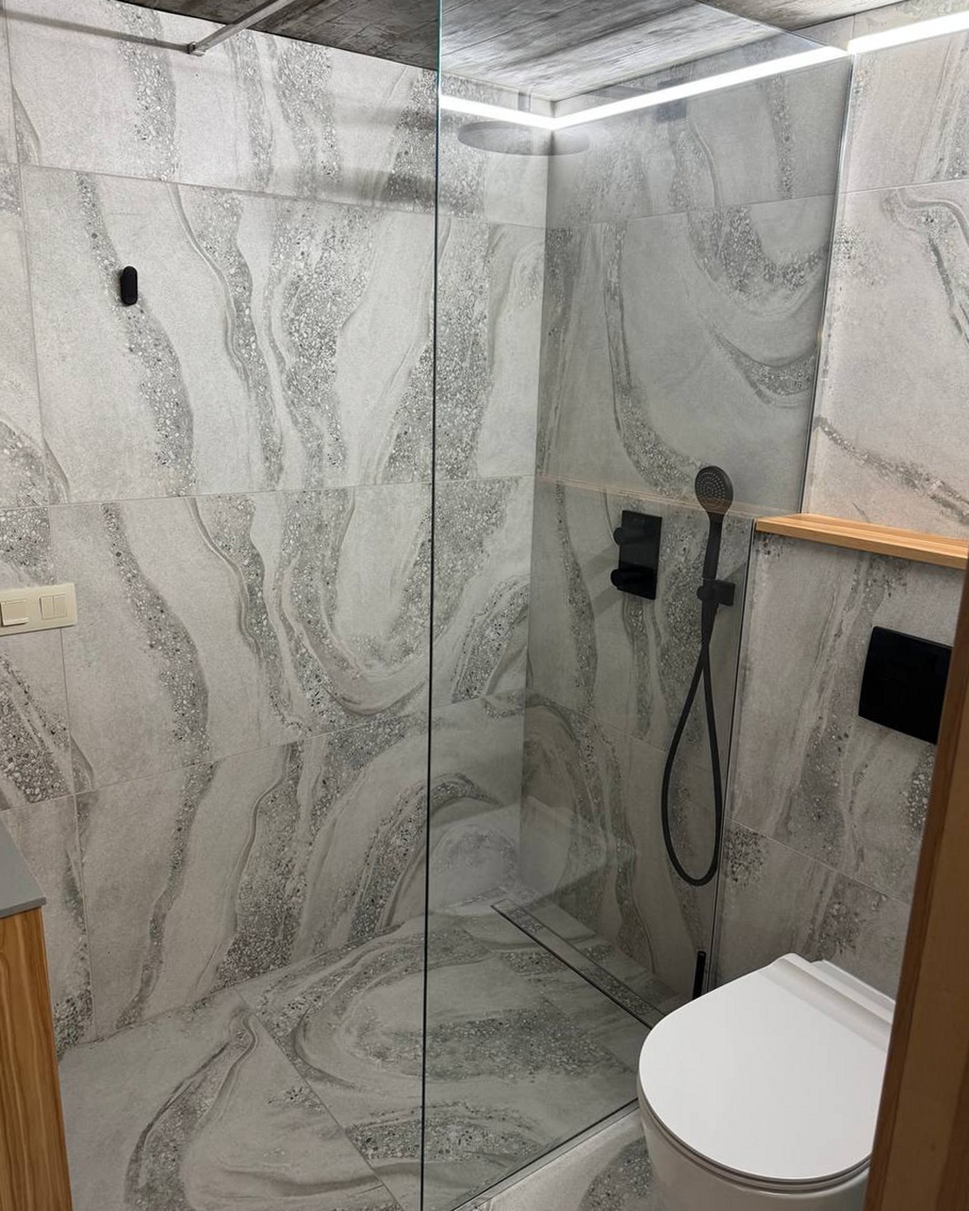 05 — Modern Stone Bathroom Remodeling