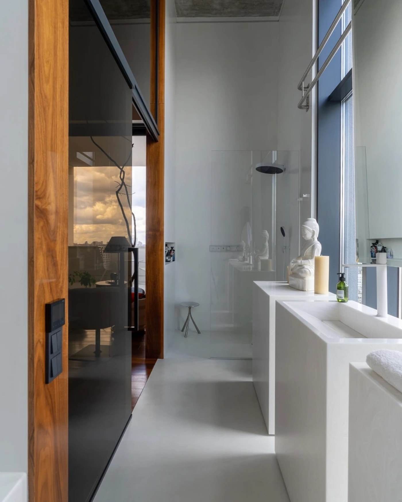 01 — Contemporary Primary Bathroom Remodeling